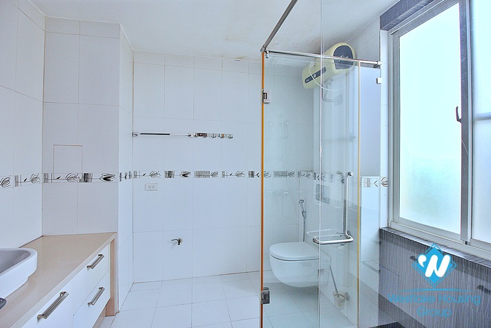 Lake view- House with big terrace for rent in Tay Ho, Hanoi